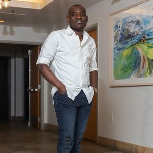 Meet your Posher, Lateef